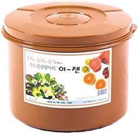 Fermentation container for kimchi with traditional clay design in durable plastic