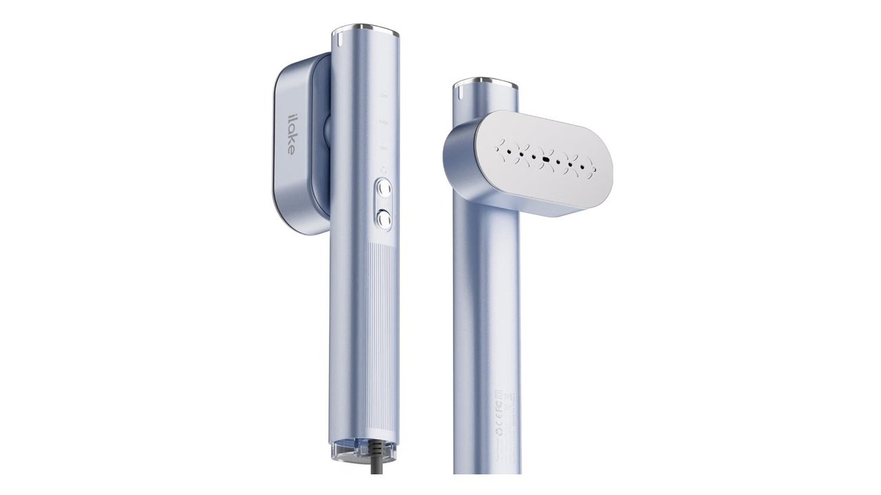 iLAKE dual-voltage travel clothes steamer for international trips